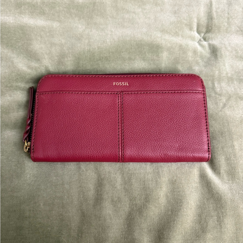 Fossil Women's Tara Zip Clutch Red Velvet Pebbled Leather Accordion style NWT